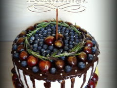 Торт "Лесной" Торт ягодный, бисквит, розмарин, топпер. Ногинск