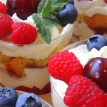 Нежные десерты десерты в стаканчиках